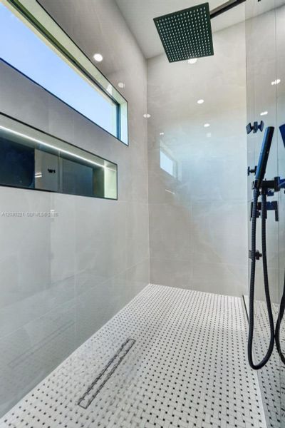 Close-up of interior finishes inside a home in , Cape Coral (Image 21).