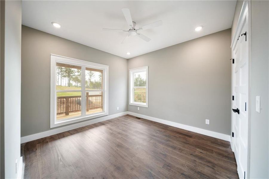 Spacious, unfurnished interior of a new home in , Talking Rock (Image 39).