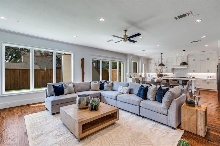 Furnished interior view inside a new home in , Dallas (Image 13).