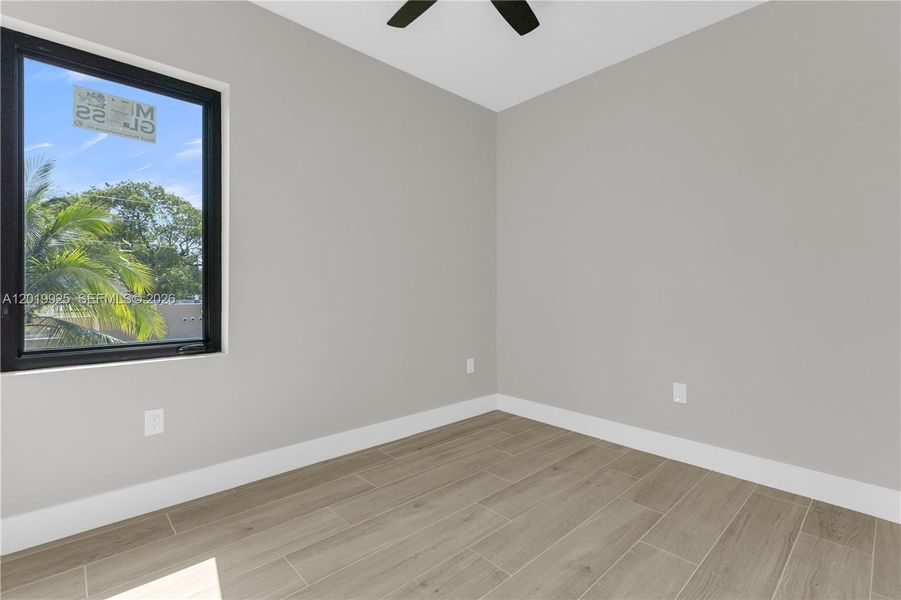 Spacious, unfurnished interior of a new home in , Miami (Image 20).