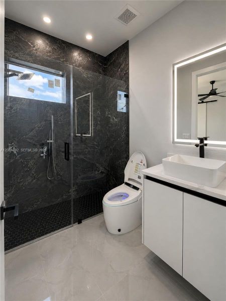 Furnished interior view inside a new home in , Cape Coral (Image 6).