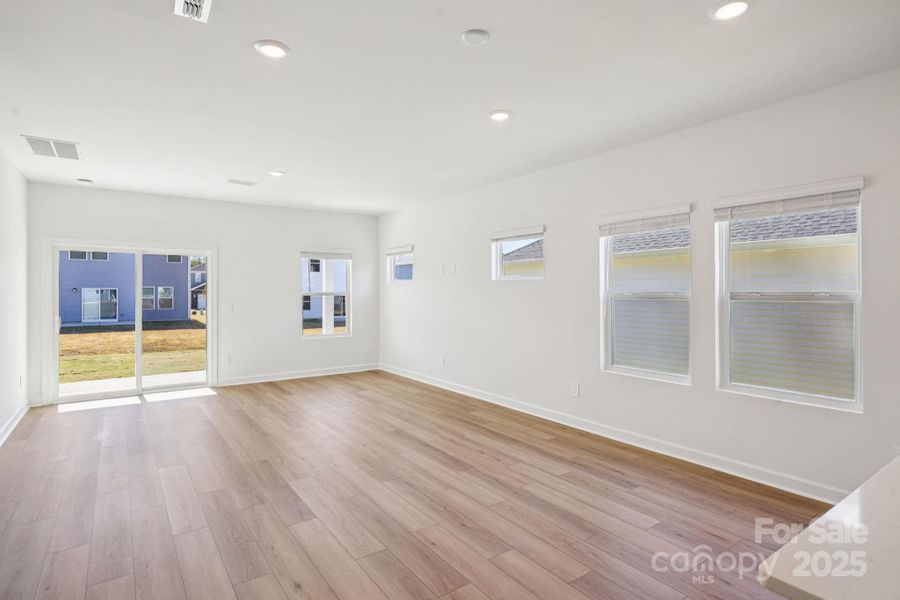 Spacious, unfurnished interior of a new home in Oxford Station, Salisbury (Image 19).