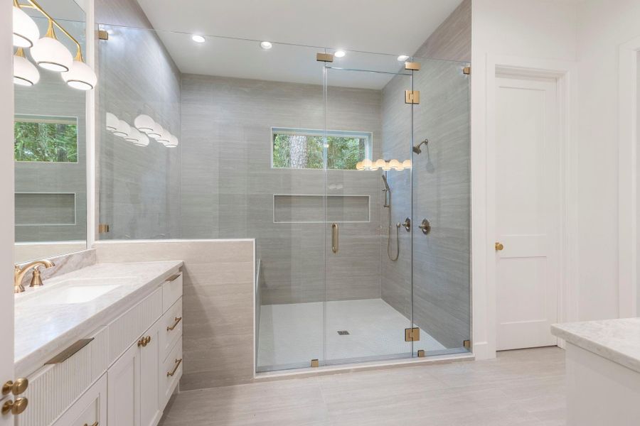 Amazing shower and... Amazing shower and...