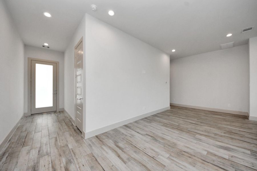 Spacious, unfurnished interior of a new home in Agua, Houston (Image 30). Spacious, unfurnished interior of a new home in Agua, Houston (Image 30).