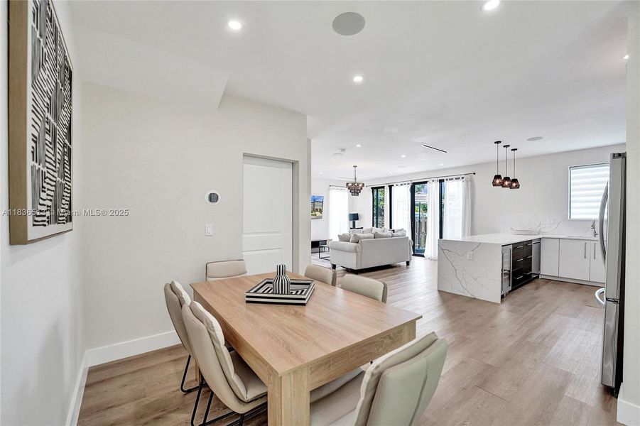 Furnished interior view inside a new home in , Fort Lauderdale (Image 34).