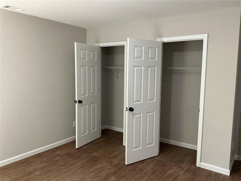 Spacious, unfurnished interior of a new home in , Gainesville (Image 6).