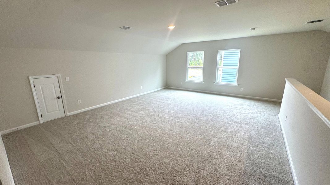 Spacious, unfurnished interior of a new home in Watson Hill, Summerville (Image 15).