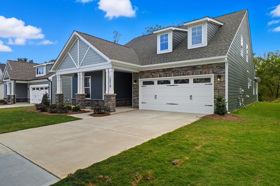 Exterior details and patio area of a home in Heritage - 55+ Community, Wesley Chapel (Image 3).