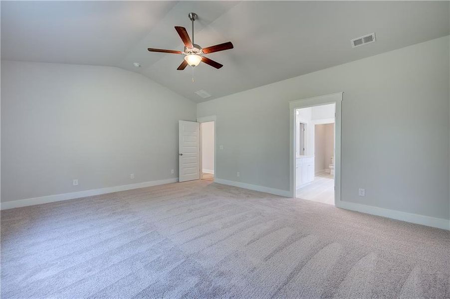 Spacious, unfurnished interior of a new home in , Senoia (Image 25).