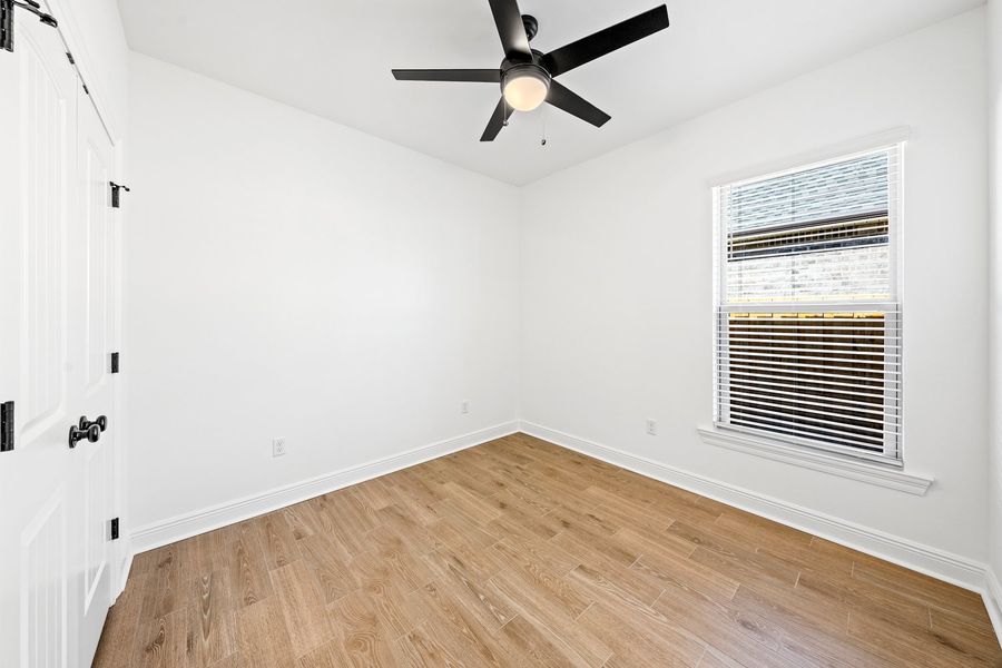 Spacious, unfurnished interior of a new home in Sentinel Ridge, Pace (Image 14).