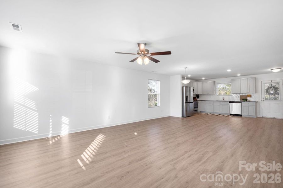 Spacious, unfurnished interior of a new home in , Concord (Image 13).