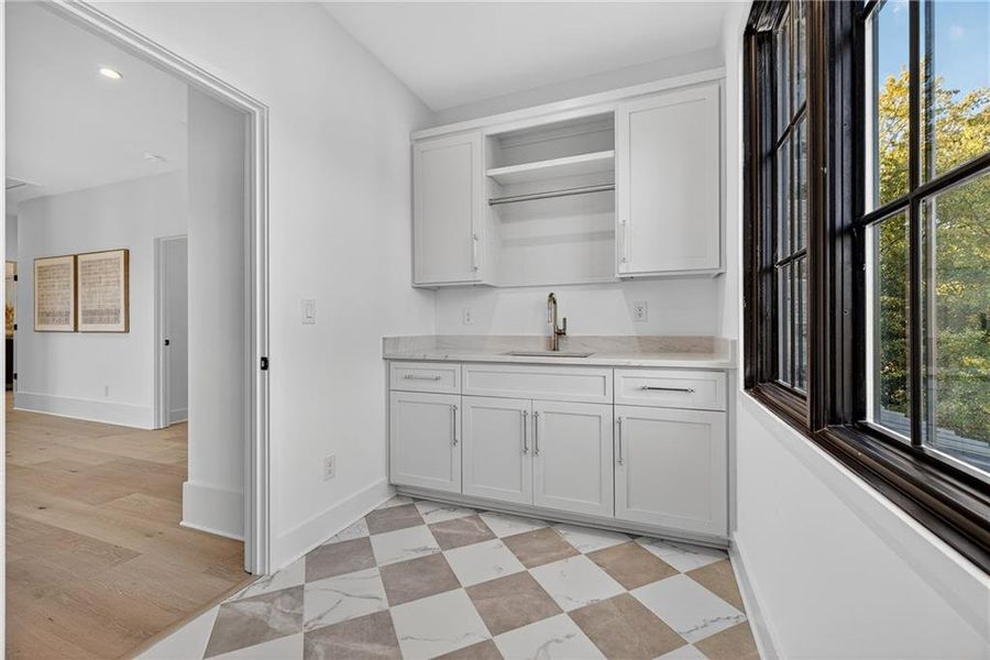 Furnished interior view inside a new home in , Atlanta (Image 10).