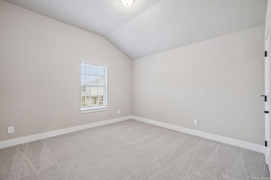 Spacious, unfurnished interior of a new home in Fox Falls, Boerne (Image 31).