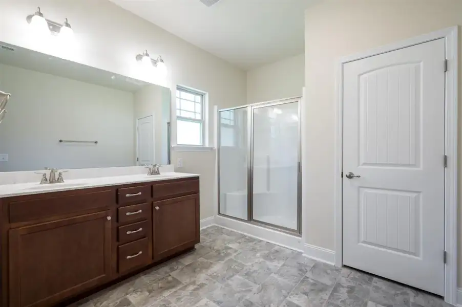 Representative furnished interior of a home built from the 1602-2 by Adams Homes in Ham Farm, La Grange (Image 8).