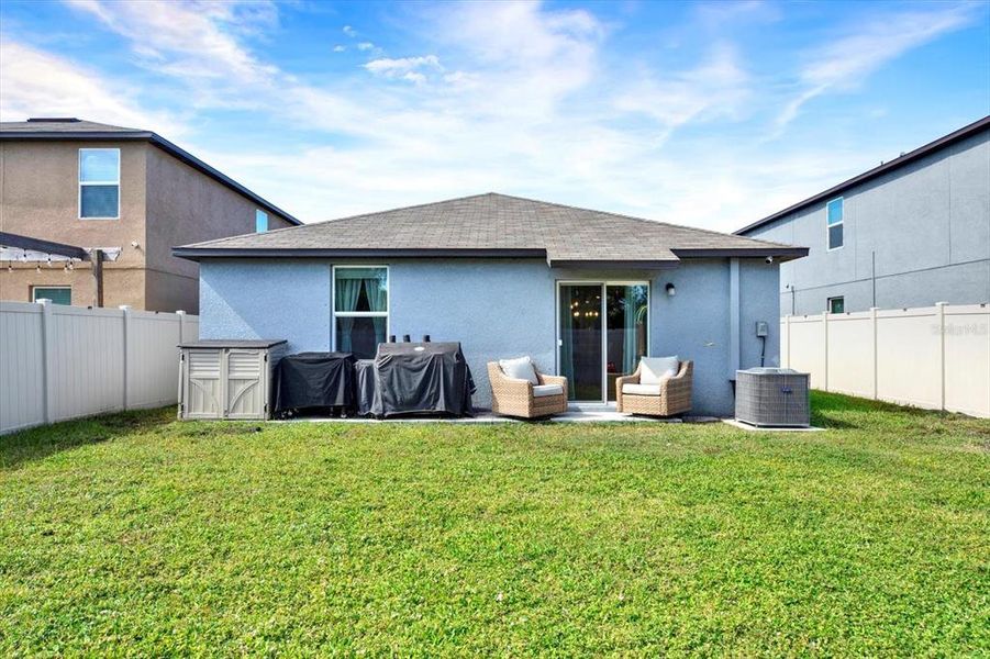 Exterior details and patio area of a home in , Wimauma (Image 3).