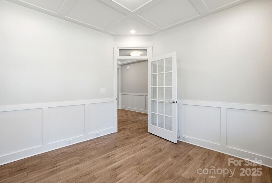 Spacious, unfurnished interior of a new home in Rone Creek, Waxhaw (Image 27).