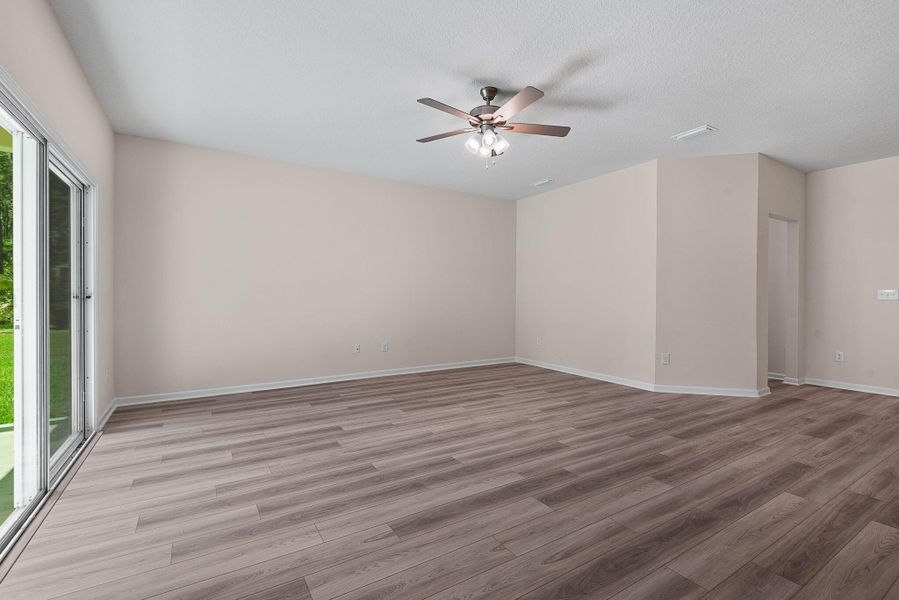 10-web-or-mls-46 Poplar-10