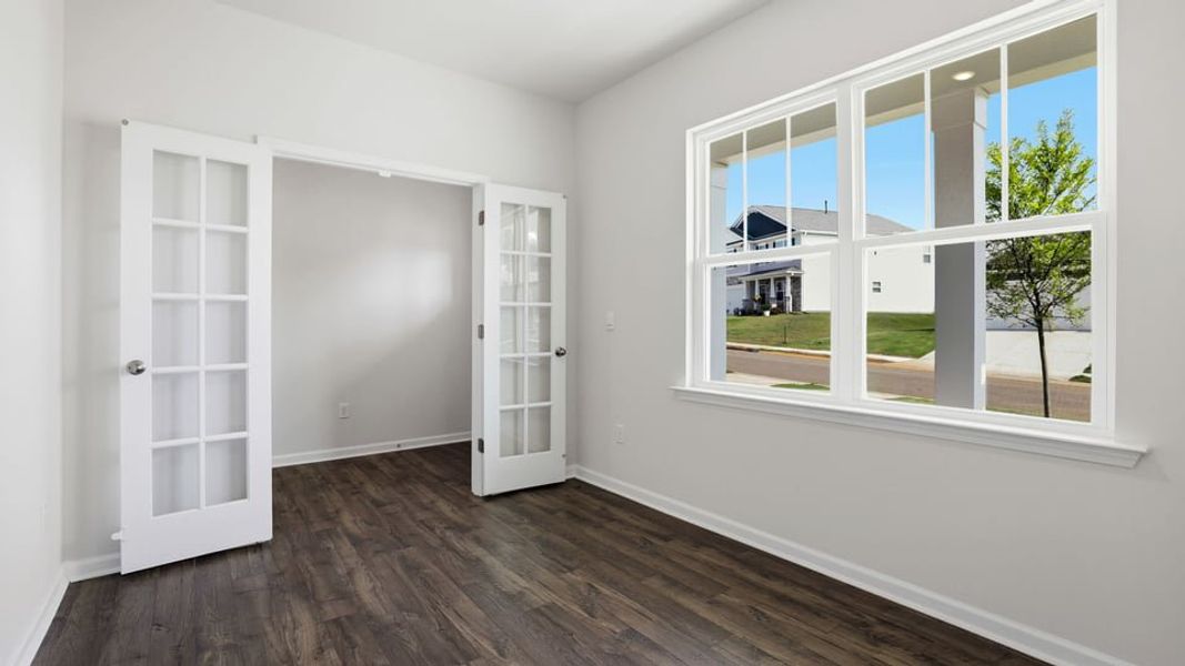 Spacious, unfurnished interior of a new home in Hunters Ridge, Woodruff (Image 17).
