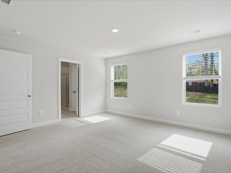 Spacious, unfurnished interior of a new home in Brayfield Manor - Heritage Collection, Wellford (Image 15).
