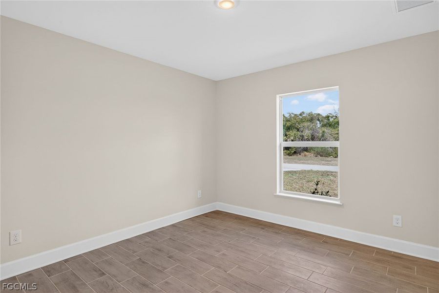 Spacious, unfurnished interior of a new home in Cape Coral, Cape Coral (Image 20). Spacious, unfurnished interior of a new home in Cape Coral, Cape Coral (Image 20).