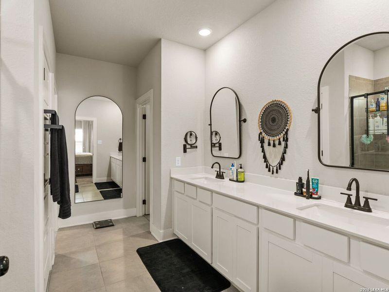 Furnished interior view inside a new home in Autry Pond, San Antonio (Image 24).