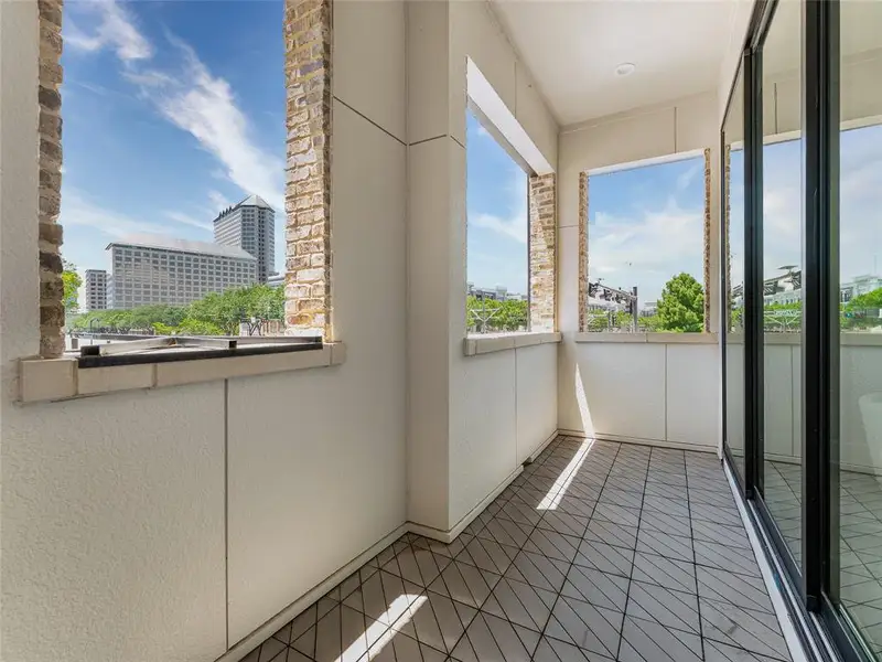 Exterior details and patio area of a home in , Irving (Image 26).