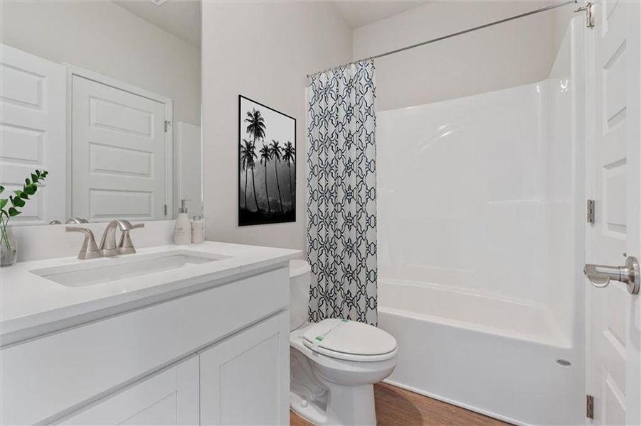 Furnished interior view inside a new home in , Calhoun (Image 15).