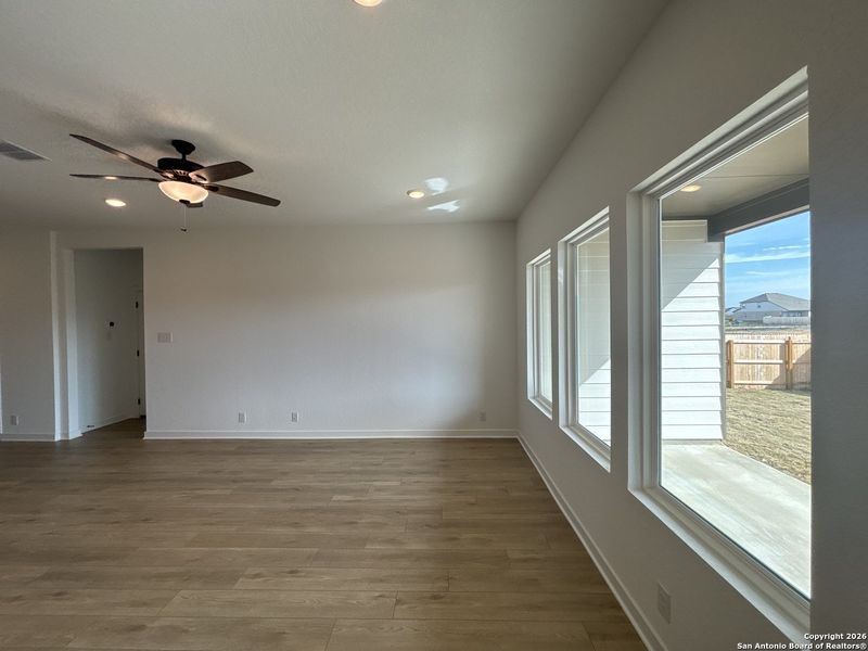 Spacious, unfurnished interior of a new home in The Heights at Saddlebrook Ranch 60's, Schertz (Image 14).