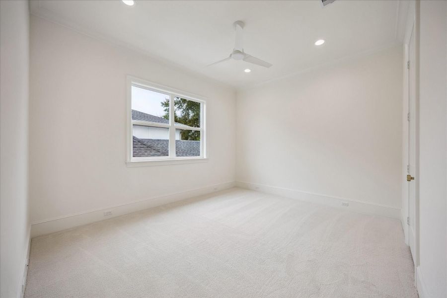 Upstairs secondary bedroom 1