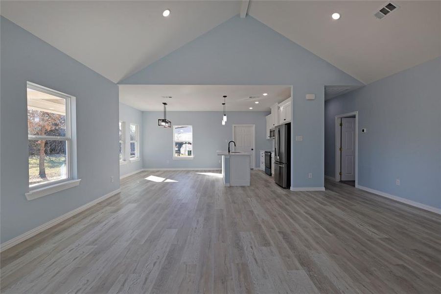 Spacious, unfurnished interior of a new home in , Whitney (Image 15).