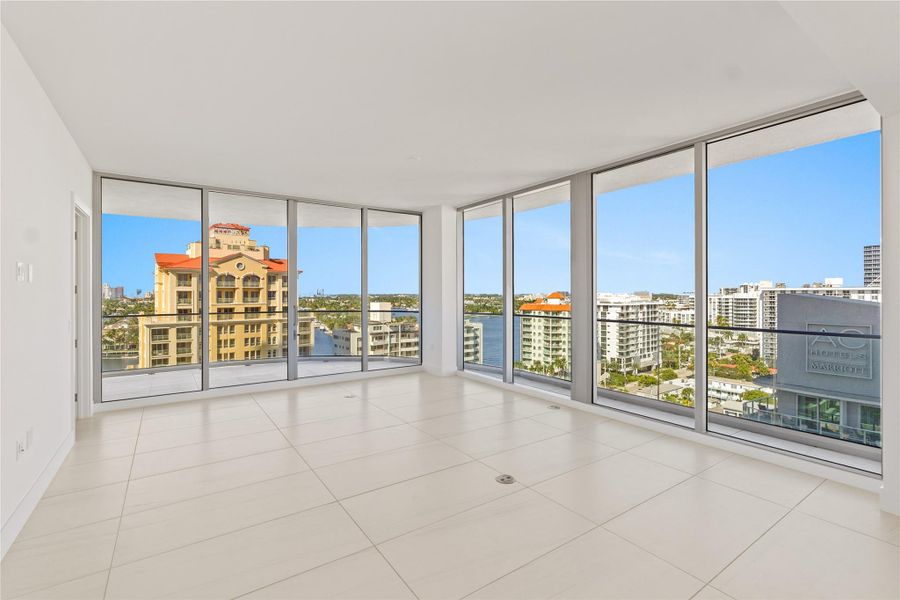 Spacious, unfurnished interior of a new home in , Fort Lauderdale (Image 51).