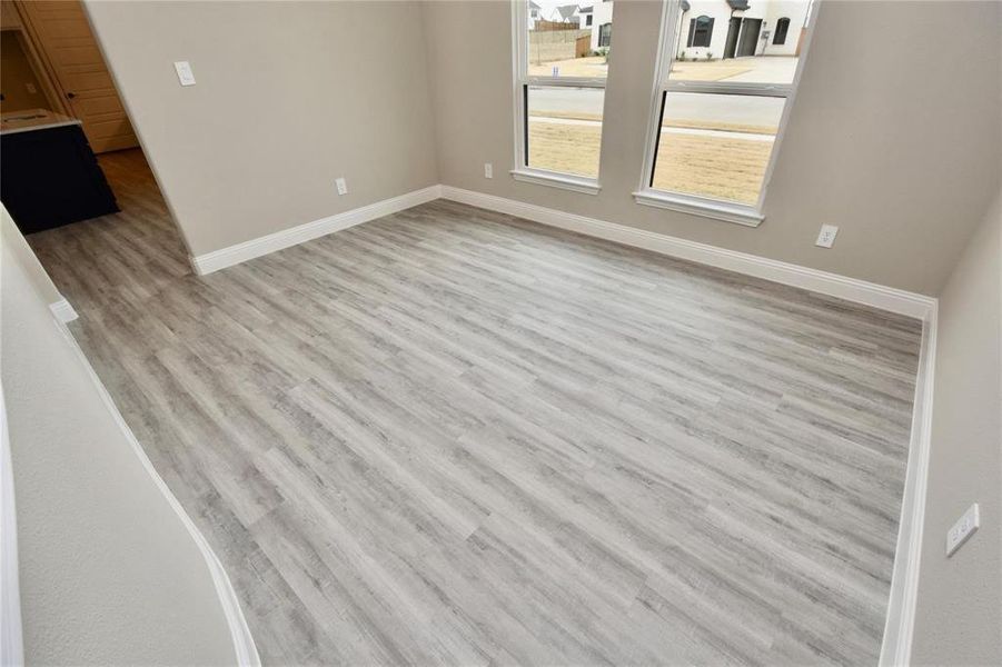 Spacious, unfurnished interior of a new home in Malabar Hill, Prosper (Image 23).