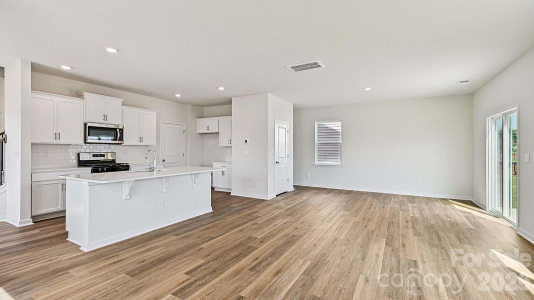 Image 33 of a home in Clark Creek Landing.