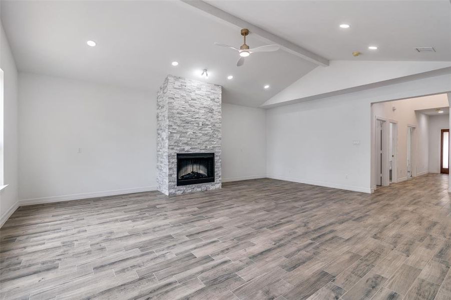 Spacious, unfurnished interior of a new home in , Mabank (Image 15).