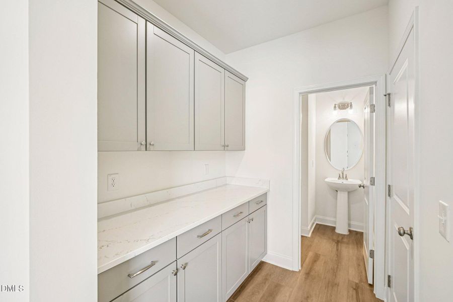 23-web-or-mls-Channel Drop Lp-S3001-023