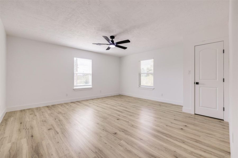 Spacious, unfurnished interior of a new home in , Cleveland (Image 25).