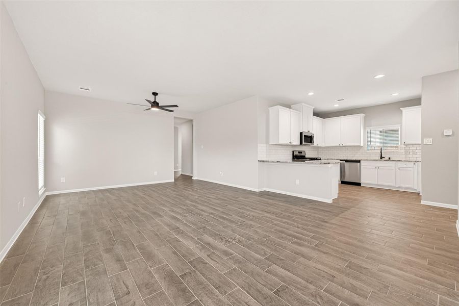 Spacious, unfurnished interior of a new home in La Segarra, Brookshire (Image 19). Spacious, unfurnished interior of a new home in La Segarra, Brookshire (Image 19).
