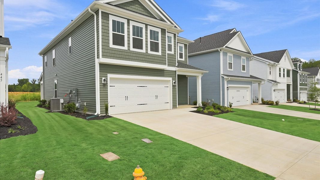 Exceptional home with tasteful exterior finishes and a thoughtfully designed façade Exceptional home with tasteful exterior finishes and a thoughtfully designed façade