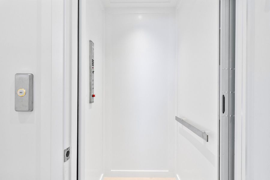 077-420 Barbarossa Ave_077 077-420 Barbarossa Ave_077