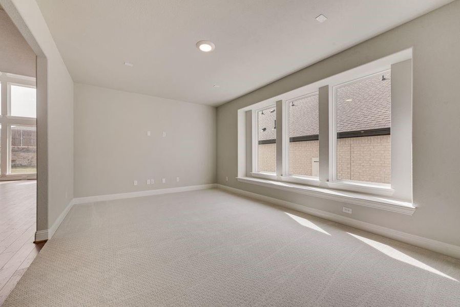 Spacious, unfurnished interior of a new home in Monterra, Fate (Image 27).