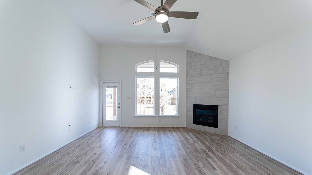 Spacious, unfurnished interior of a new home in Sunfield, Buda (Image 22). Spacious, unfurnished interior of a new home in Sunfield, Buda (Image 22).