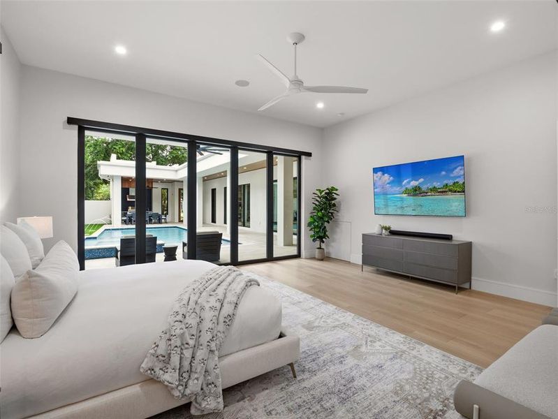 Furnished interior view inside a new home in , Orlando (Image 19).