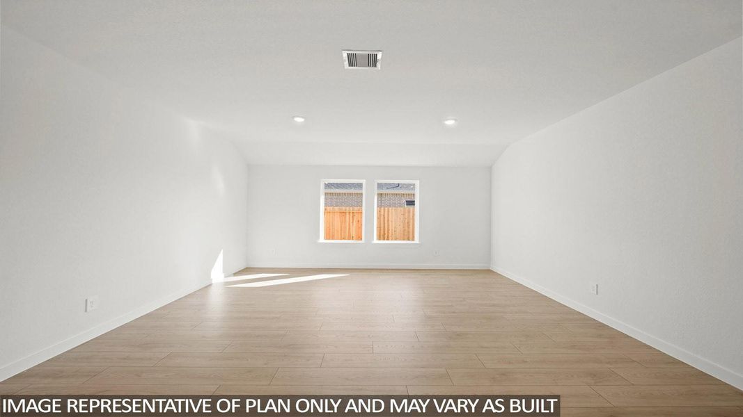 Spacious, unfurnished interior of a new home in Riverside Estates, Mont Belvieu (Image 22).