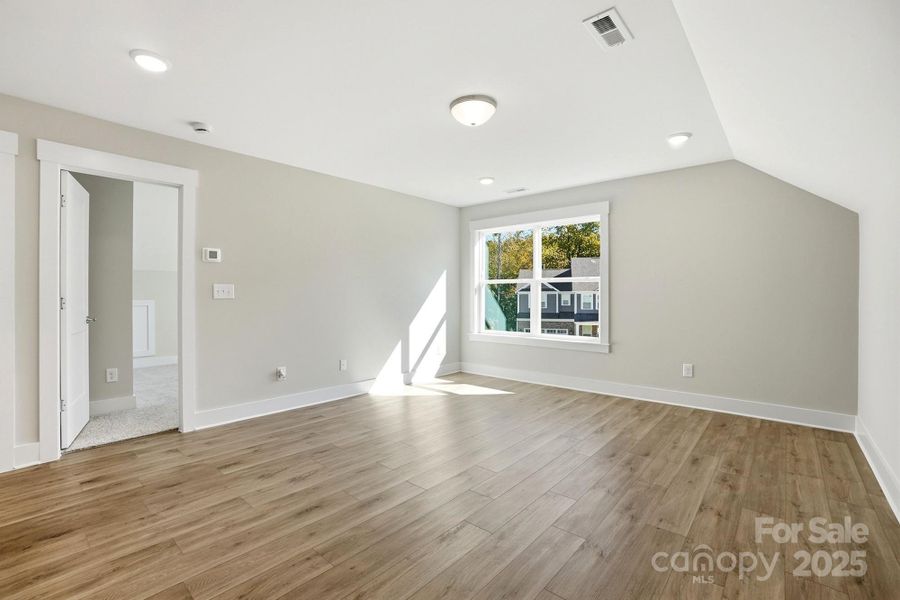 Spacious, unfurnished interior of a new home in Rone Creek, Waxhaw (Image 39).
