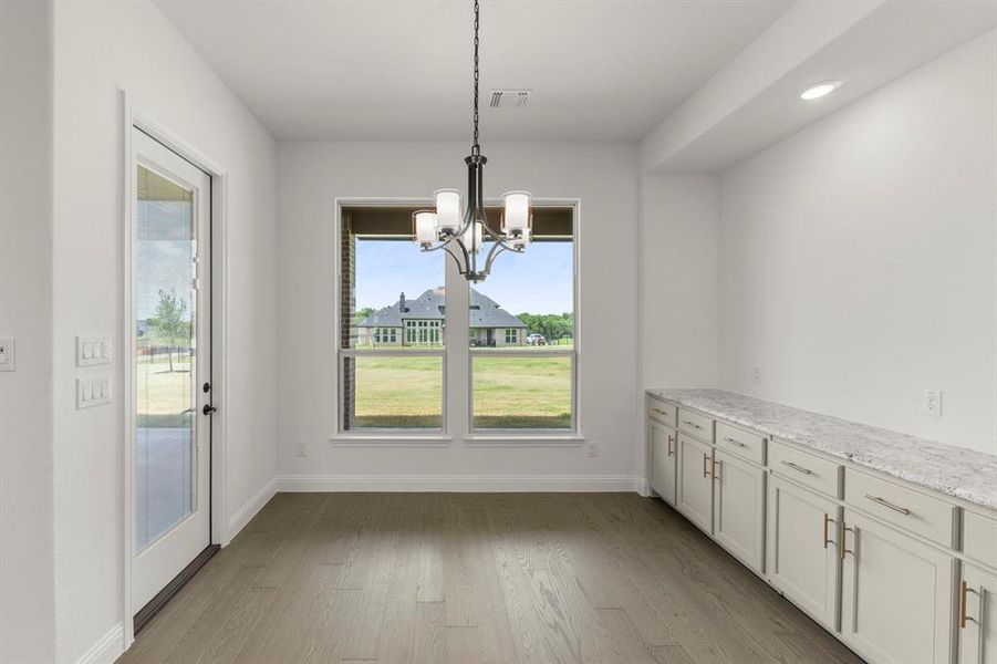 27. 150 Waterview - Dining