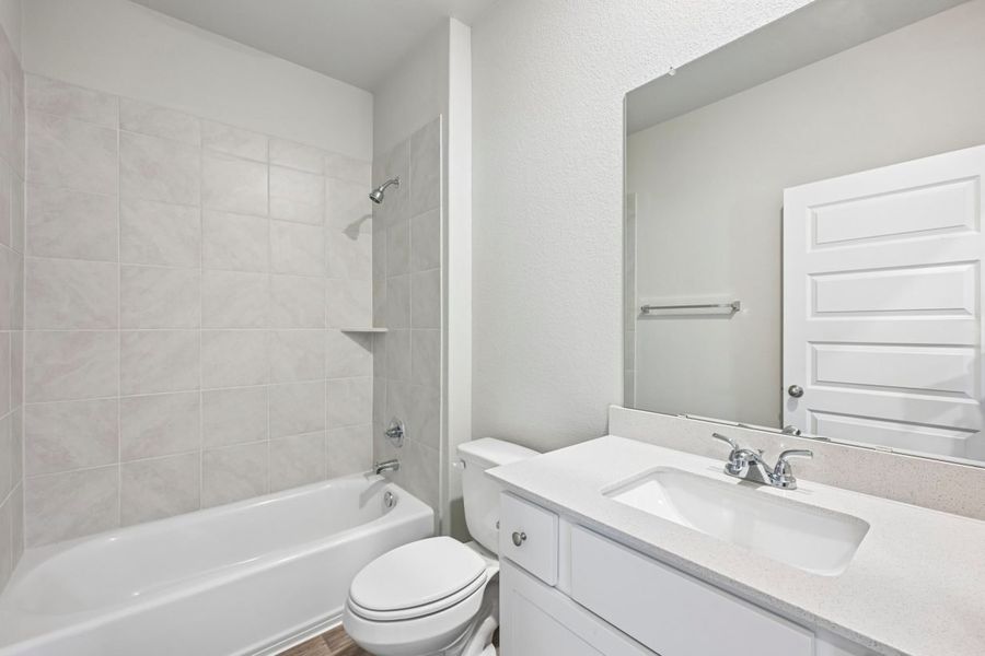 Furnished interior view inside a new home in Cascade, Liberty Hill (Image 9).