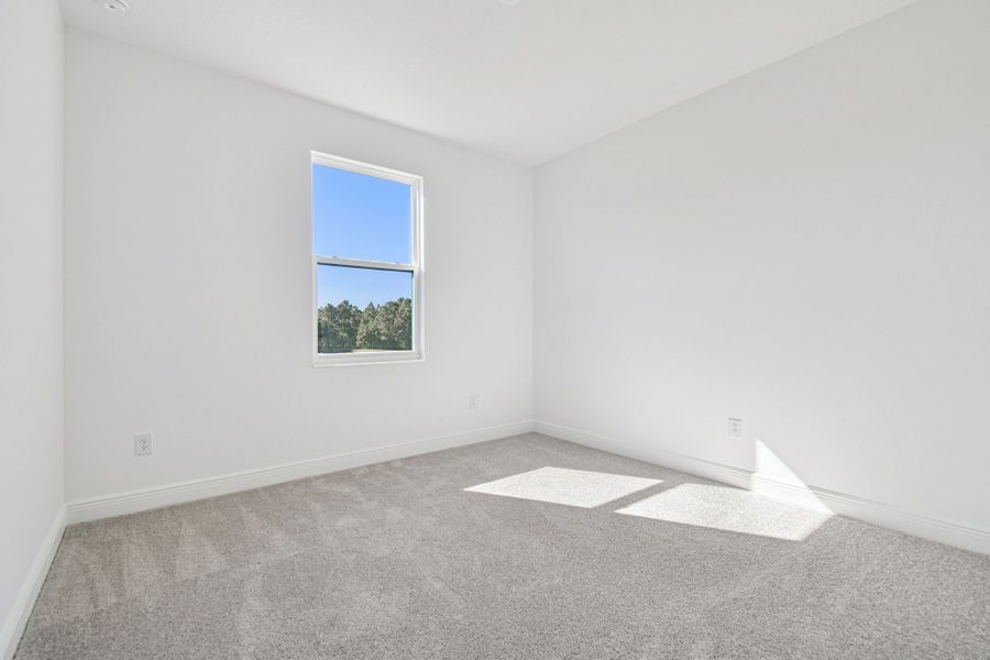 Representative unfurnished interior of a home built from the 50 ' - Saratoga by William Ryan Homes in Tamarack at Two Rivers, Zephyrhills (Image 60).