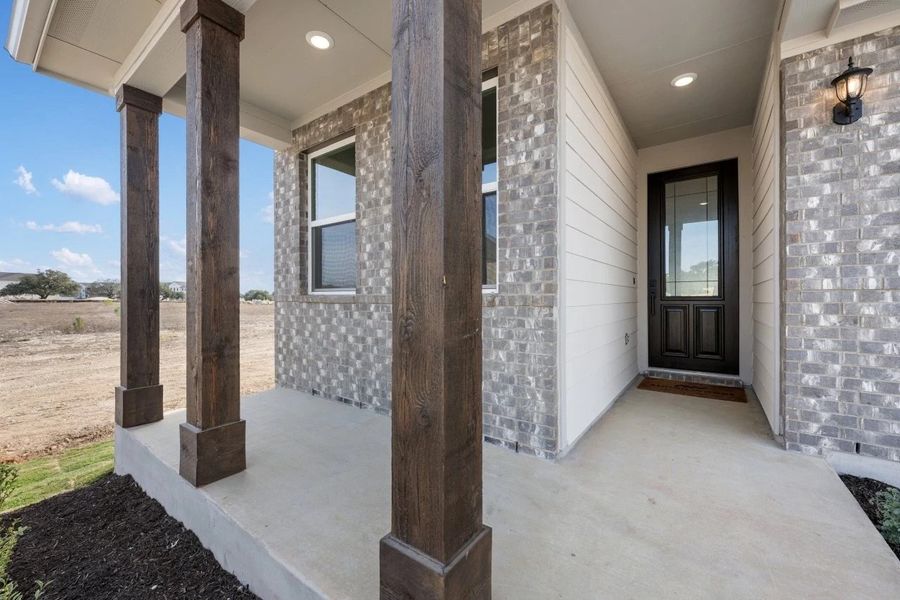 Exterior details and patio area of a home in Berry Creek Highlands, Georgetown (Image 3).