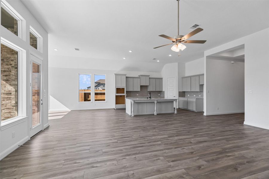 Spacious, unfurnished interior of a new home in Sundance Cove, Crosby (Image 33). Spacious, unfurnished interior of a new home in Sundance Cove, Crosby (Image 33).