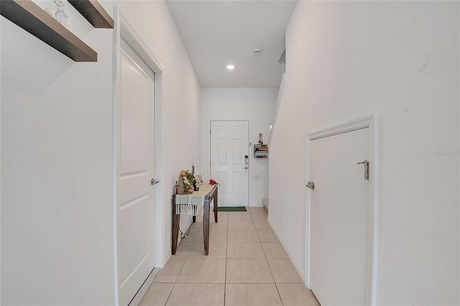 Spacious, unfurnished interior of a new home in , Kissimmee (Image 17).